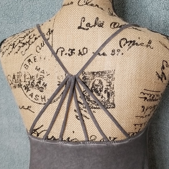 Express Tank Top - Picture 4 of 8